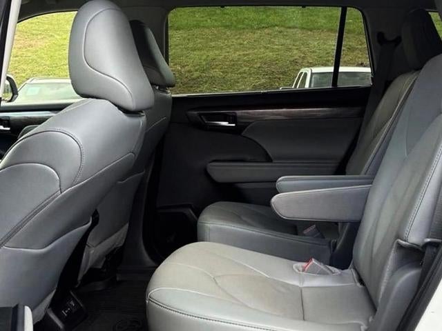 2026 Toyota Highlander Hybrid Limited AWD (Natl)