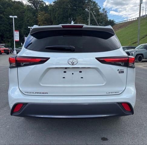 2026 Toyota Highlander Hybrid Limited AWD (Natl)