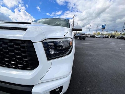 2019 Toyota Tundra 4WD 4WD SR5 CrewMax 5.5' Bed 5.7L (SE)