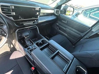 2024 Toyota Tundra 4WD 4WD SR5 CrewMax 5.5' Bed (SE)