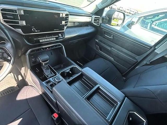 2024 Toyota Tundra 4WD 4WD SR5 CrewMax 5.5' Bed (SE)