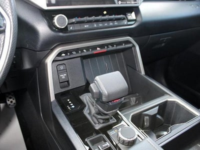 2024 Toyota Tundra 4WD 4WD SR5 CrewMax 5.5' Bed (SE)