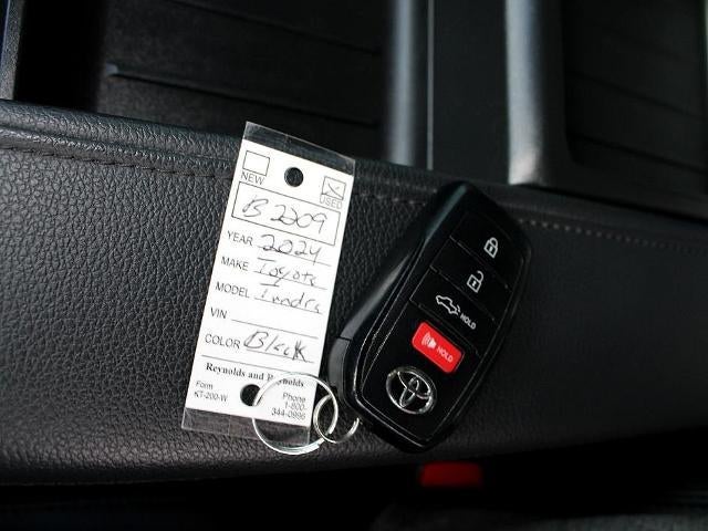 2024 Toyota Tundra 4WD 4WD SR5 CrewMax 5.5' Bed (SE)