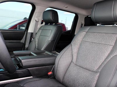 2024 Toyota Tundra 4WD 4WD SR5 CrewMax 5.5' Bed (SE)