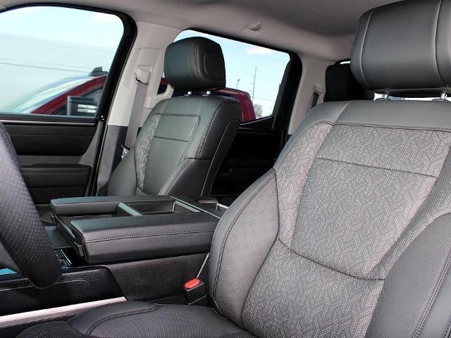 2024 Toyota Tundra 4WD 4WD SR5 CrewMax 5.5' Bed (SE)