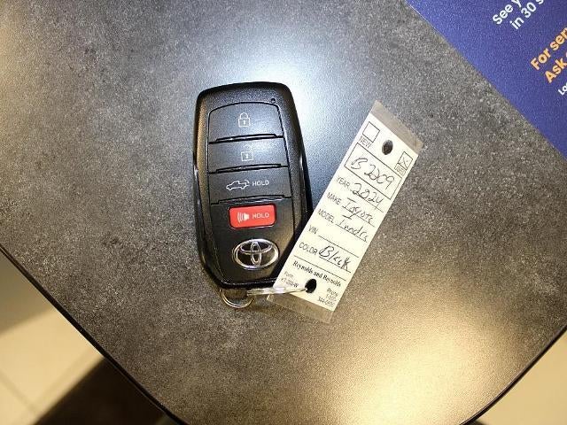 2024 Toyota Tundra 4WD 4WD SR5 CrewMax 5.5' Bed (SE)