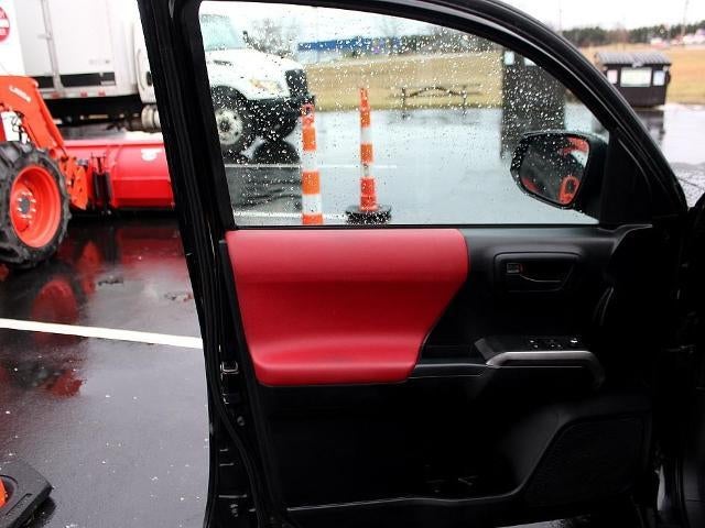 2016 Toyota Tacoma 2WD Access Cab Standard Bed I4 Automatic SR5 (Natl)