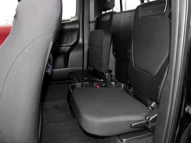 2016 Toyota Tacoma 2WD Access Cab Standard Bed I4 Automatic SR5 (Natl)