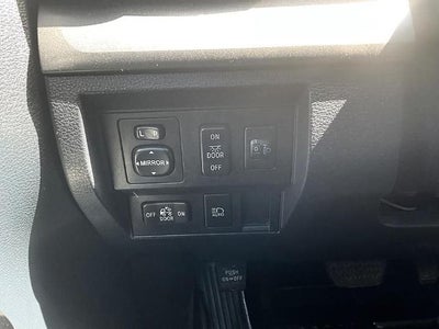 2018 Toyota Tundra 4WD 4WD SR5 Double Cab 6.5' Bed 5.7L FFV (Natl)
