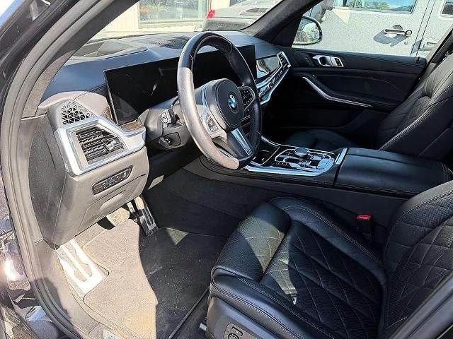 2023 BMW X7 xDrive40i Sports Activity Vehicle