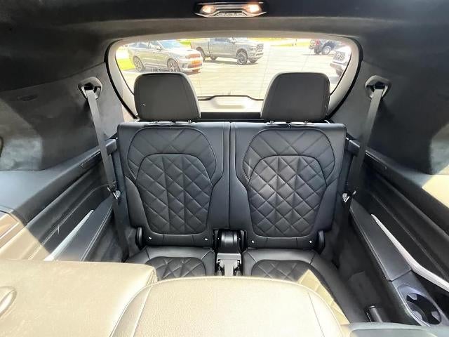 2023 BMW X7 xDrive40i Sports Activity Vehicle