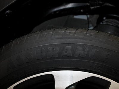 2025 Toyota Corolla Cross XLE 2WD (Natl)