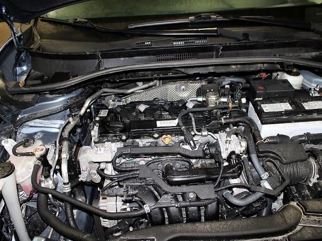 2025 Toyota Corolla Cross XLE 2WD (Natl)