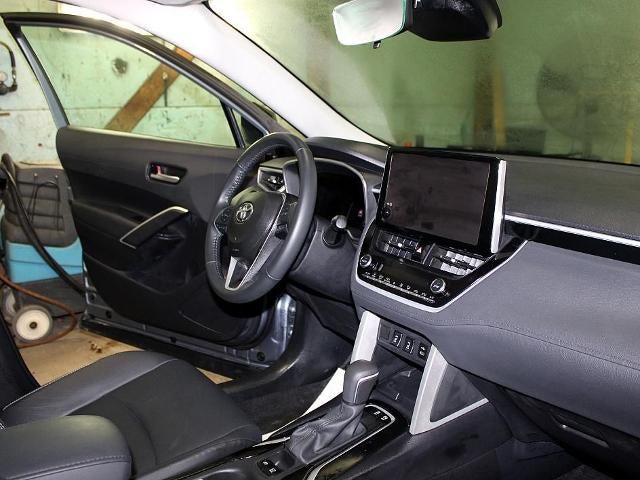 2025 Toyota Corolla Cross XLE 2WD (Natl)