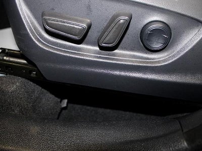 2025 Toyota Corolla Cross XLE 2WD (Natl)