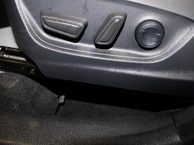 2025 Toyota Corolla Cross XLE 2WD (Natl)