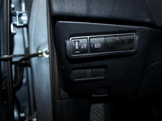 2025 Toyota Corolla Cross XLE 2WD (Natl)