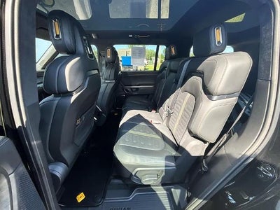 2023 Rivian R1S Adventure Quad-Motor Large Pack