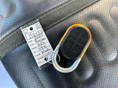 2023 Rivian R1S Adventure Quad-Motor Large Pack