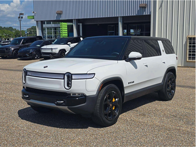 2023 Rivian R1S Adventure Quad-Motor Large Pack