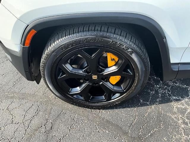 2023 Rivian R1S Adventure Quad-Motor Large Pack
