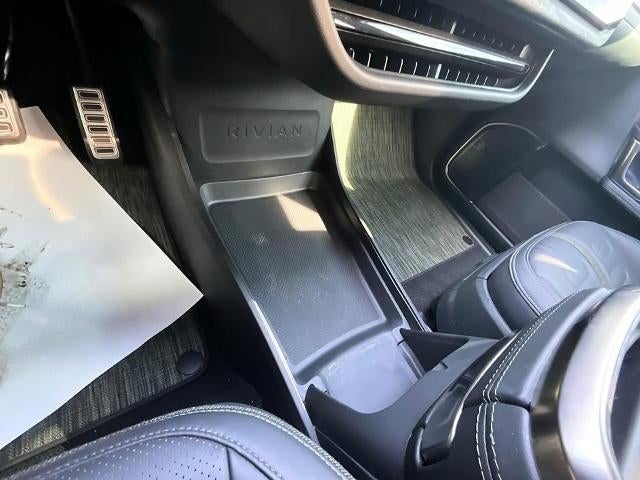 2023 Rivian R1S Adventure Quad-Motor Large Pack