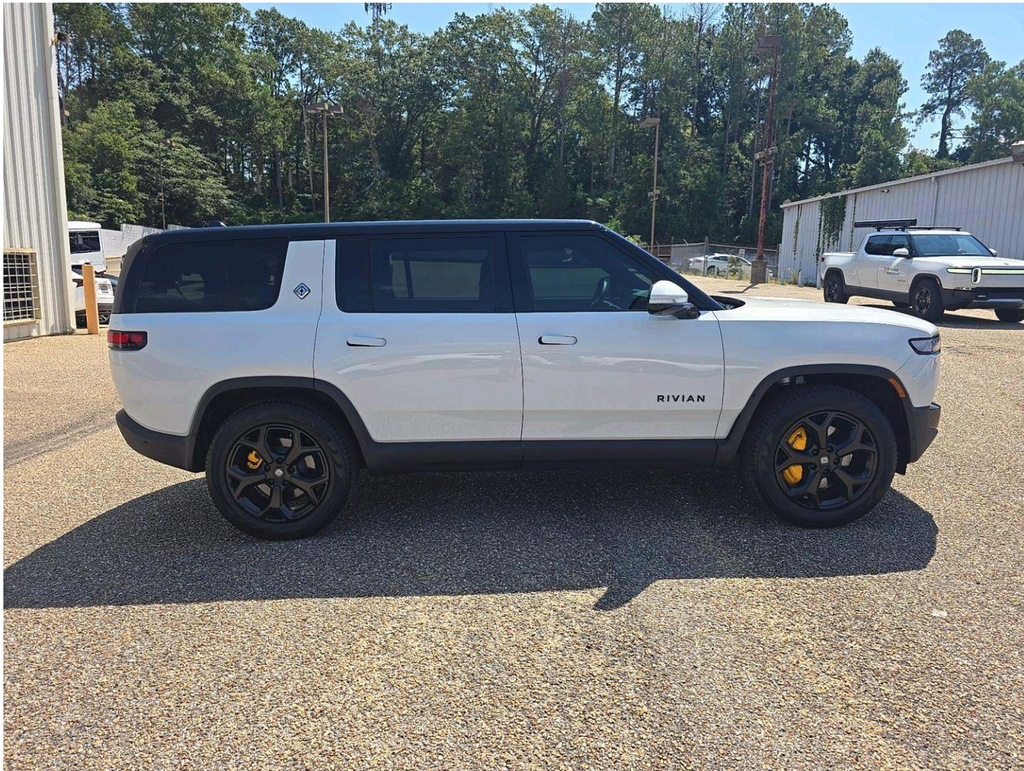 2023 Rivian R1S Adventure Quad-Motor Large Pack