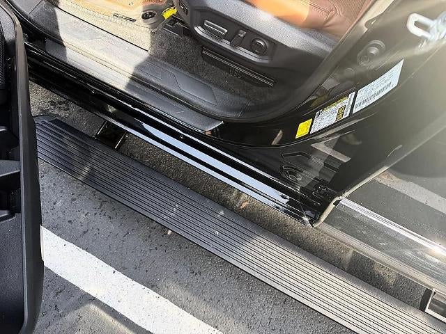 2025 Toyota Sequoia SR5 4WD (SE)