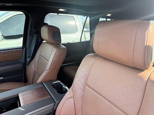 2025 Toyota Sequoia SR5 4WD (SE)