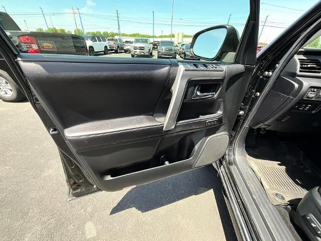 2017 Toyota 4Runner SR5 4WD (GS)