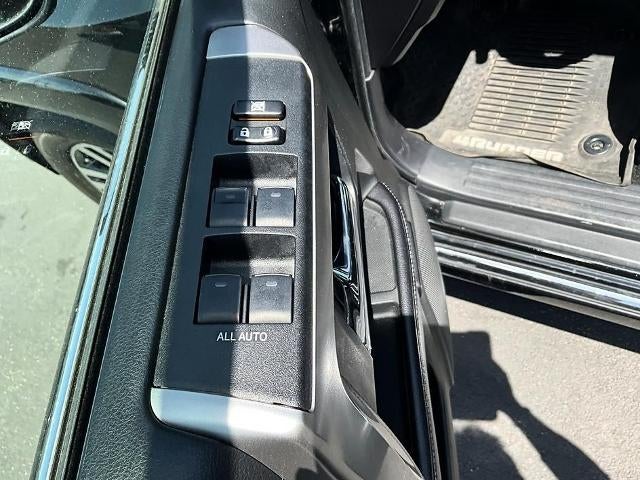 2017 Toyota 4Runner SR5 4WD (GS)