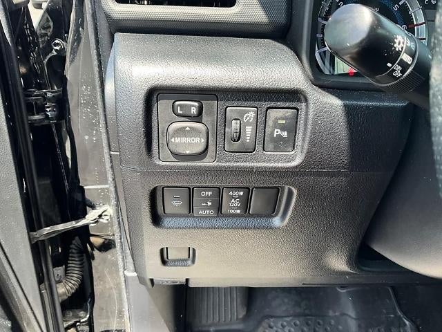 2017 Toyota 4Runner SR5 4WD (GS)