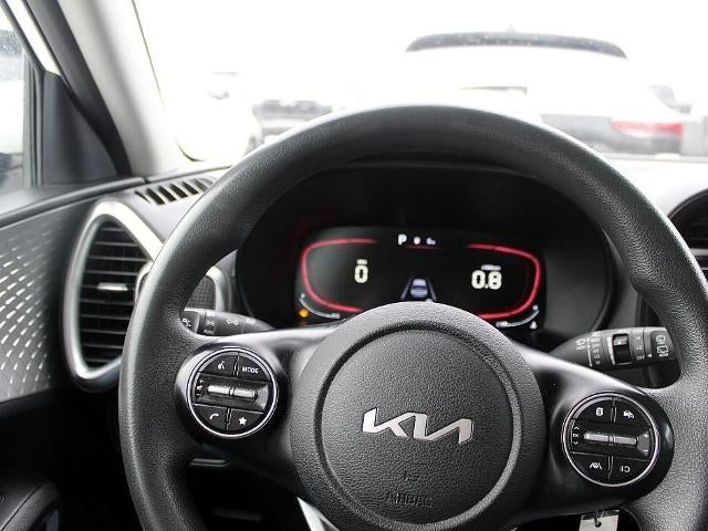 2023 Kia Soul LX IVT