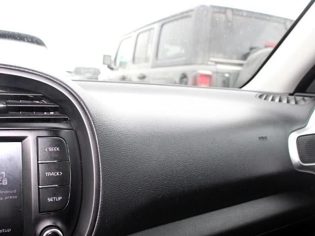 2023 Kia Soul LX IVT