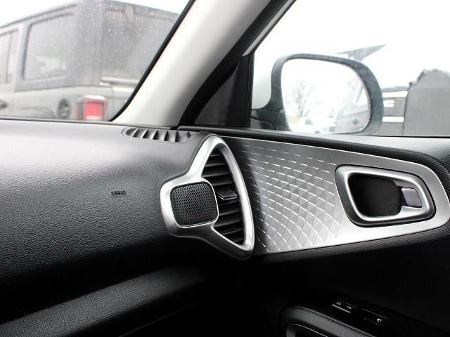 2023 Kia Soul LX IVT