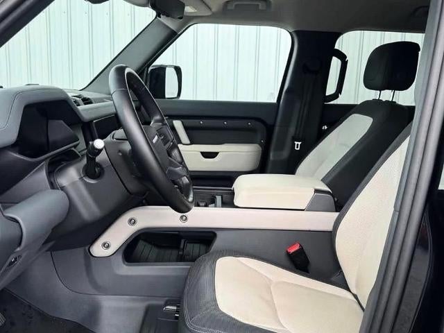 2024 Land Rover Defender 110 P400 X-Dynamic SE