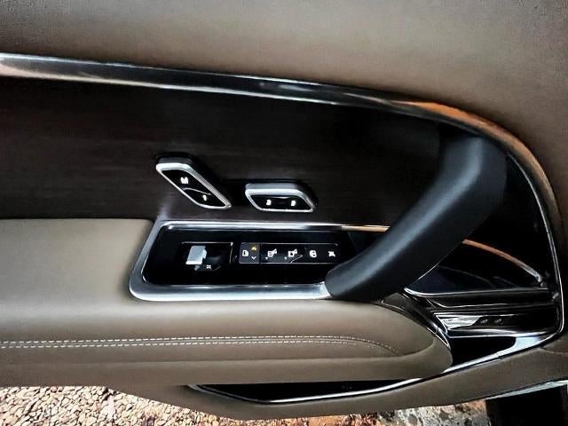 2023 Land Rover Range Rover Autobiography LWB 7 Seat