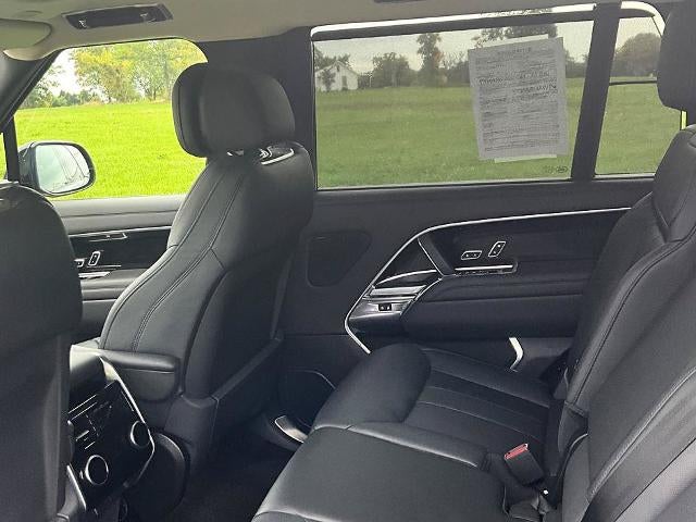 2023 Land Rover Range Rover P530 SE LWB 7 Seat