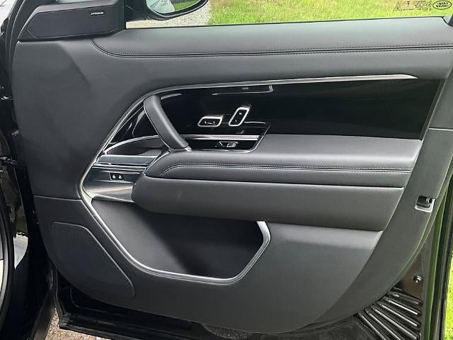 2023 Land Rover Range Rover P530 SE LWB 7 Seat