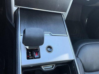 2025 Land Rover Range Rover P530 SE LWB 7 Seat