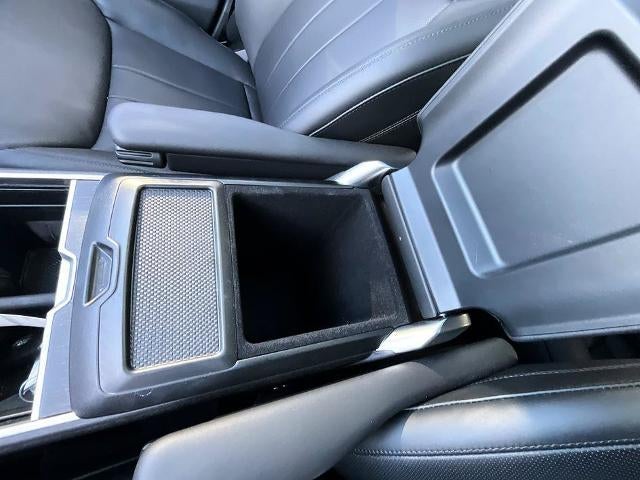 2025 Land Rover Range Rover P530 SE LWB 7 Seat