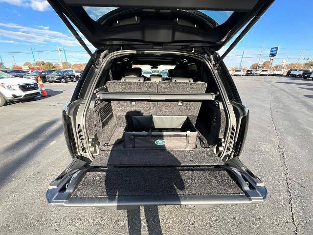 2025 Land Rover Range Rover P530 SE LWB 7 Seat
