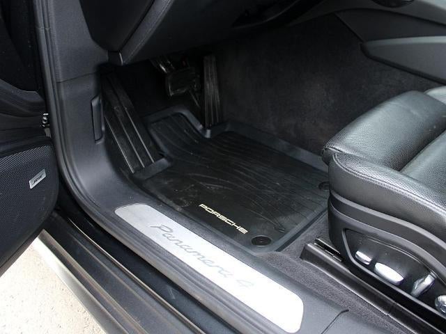 2020 Porsche Panamera RWD