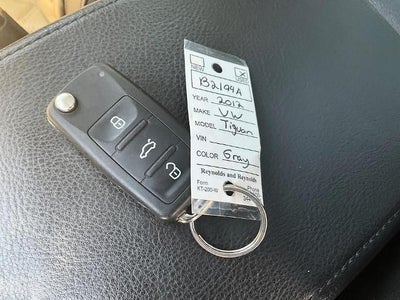 2012 Volkswagen Tiguan 4WD 4dr Auto SEL