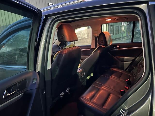 2012 Volkswagen Tiguan 4WD 4dr Auto SEL