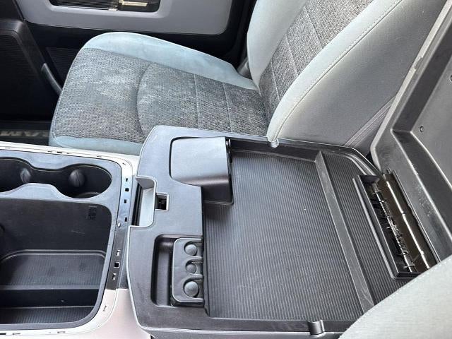 2016 RAM 1500 4WD Crew Cab 5.7 Ft Box Big Horn