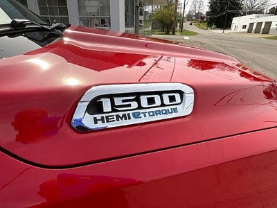 2022 RAM 1500 Big Horn 4x4 Crew Cab 5'7" Box