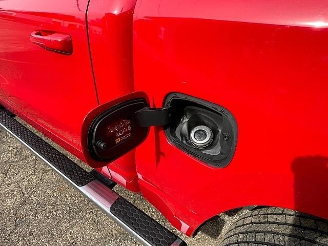 2022 RAM 1500 Big Horn 4x4 Crew Cab 5'7" Box