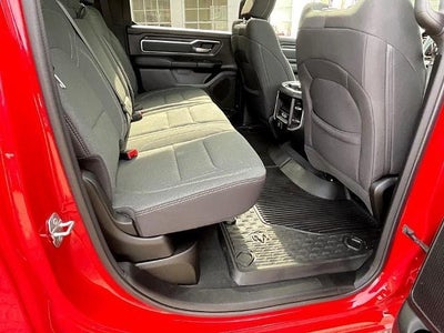 2022 RAM 1500 Big Horn 4x4 Crew Cab 5'7" Box