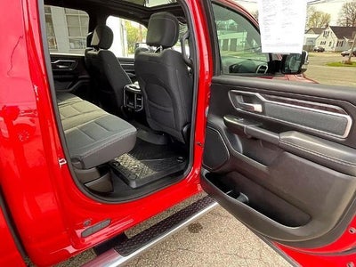 2022 RAM 1500 Big Horn 4x4 Crew Cab 5'7" Box